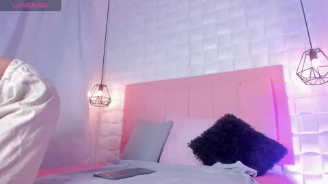 Lyhana Lee online show from February 24, 12:16 pm