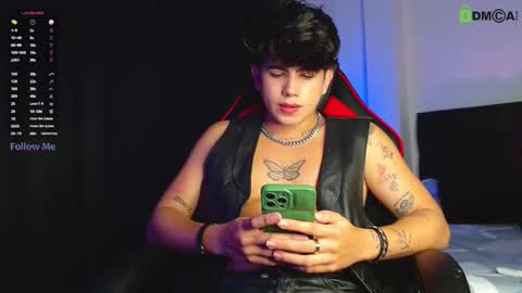 Lyle Bennett Freelance Model online show from October 8, 1:02 am