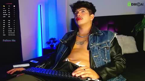 Lyle Bennett Freelance Model online show from September 21, 12:31 pm