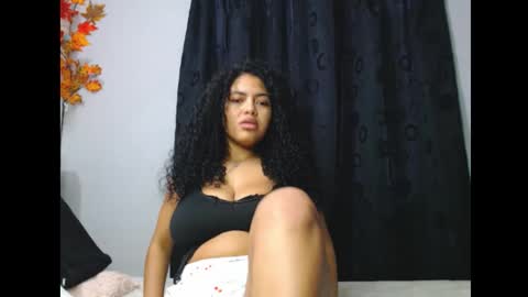 lylii_evans online show from October 15, 10:21 pm