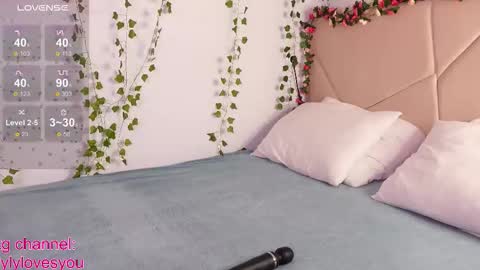 Lyly   online show from October 7, 5:47 am