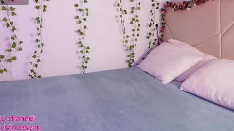 Lyly   online show from October 3, 5:38 am