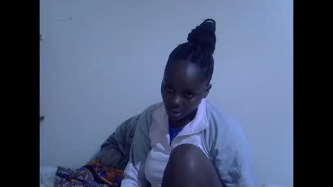 lyn_anna online show from May 13, 6:39 pm
