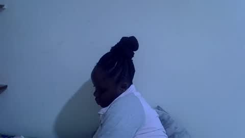 lyn_anna online show from May 15, 11:34 pm