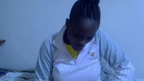lyn_anna online show from May 15, 11:01 pm
