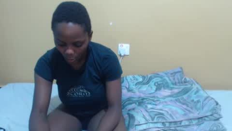 lyn_anna online show from February 20, 8:39 am