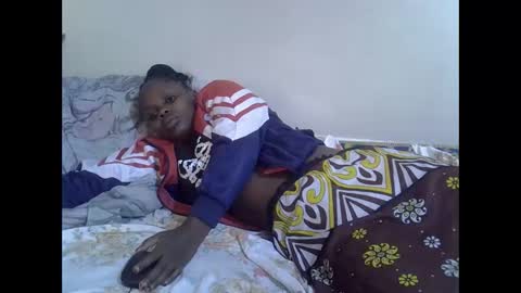 lyn_anna online show from May 9, 11:49 am