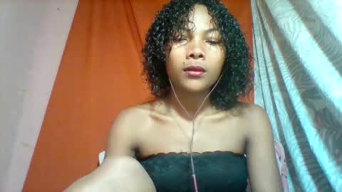 lyndah19 online show from December 2, 8:02 am