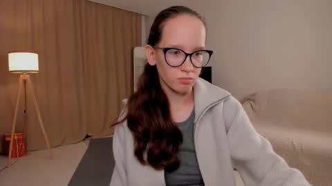 Sara online show from September 24, 4:14 pm