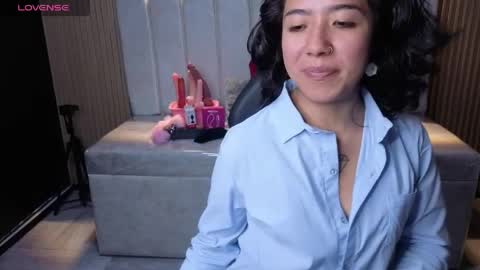 lynn_turner_ online show from May 6, 1:39 pm