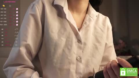 Snapshot of lynngroves chatting on February 26, 8:15 pm Lola online show from February 26, 8:15 pm