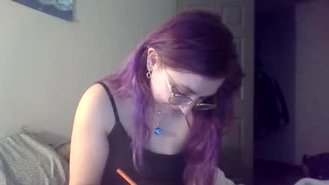 Lynn  online show from February 21, 8:01 pm