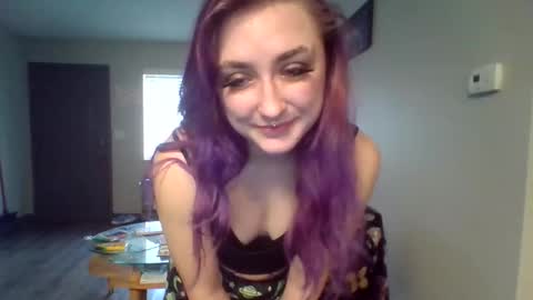 Lynn  online show from February 19, 9:25 pm