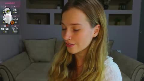 Lynn online show from October 19, 5:28 pm