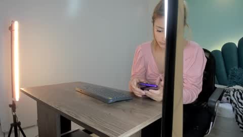 lysayrise online show from February 4, 10:54 am