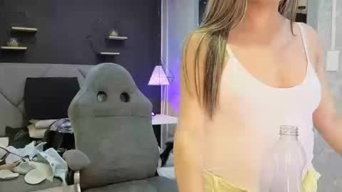 lysayrise online show from September 11, 9:05 pm
