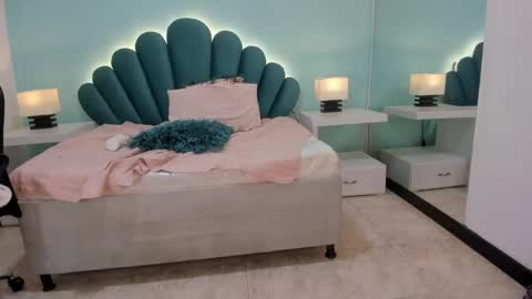 lysayrise online show from January 22, 4:02 pm