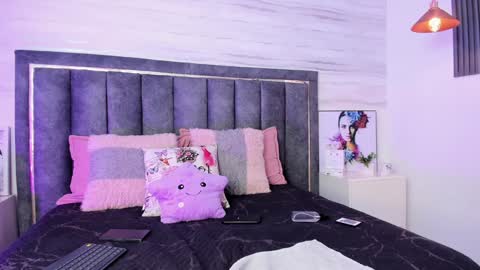 Lizzy smith  online show from January 23, 3:43 pm