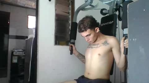 m0ntana777 online show from September 18, 2:21 pm