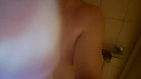 Snapshot of m1guele chatting on February 16, 9:16 pm Fucklover online show from February 16, 9:16 pm