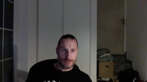 Snapshot of m4rduk81 chatting on December 18, 11:19 pm m4rduk online show from December 18, 11:19 pm