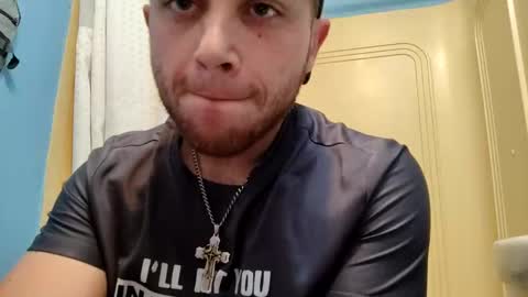 Snapshot of m831481 chatting on October 6, 1:01 am Hotandhairy online show from October 6, 1:01 am