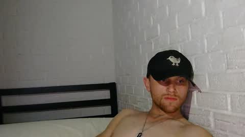 Snapshot of m831481 chatting on December 7, 5:10 am Hotandhairy online show from December 7, 5:10 am