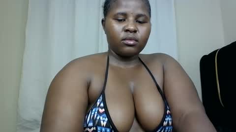 m_pretty_p online show from January 28, 8:47 pm