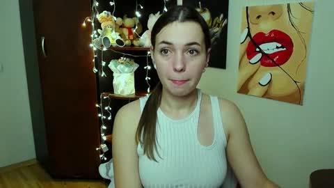 Snapshot of m_vikki chatting on January 31, 5:53 pm Vikki online show from January 31, 5:53 pm