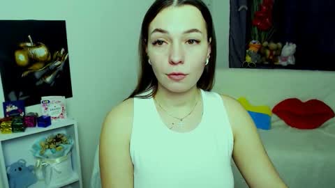 Vikki online show from February 11, 1:37 pm