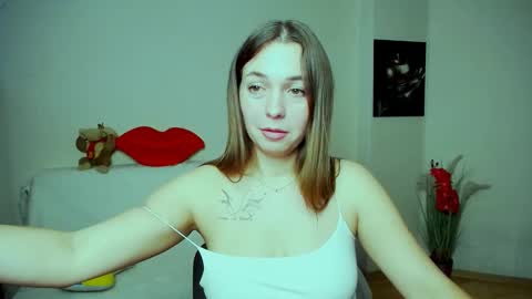 Vikki online show from November 14, 1:57 pm