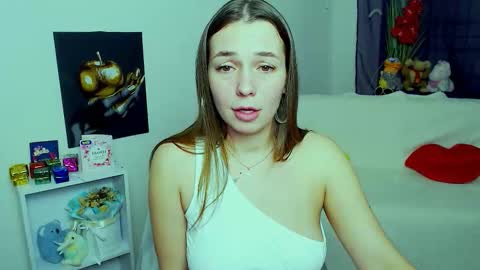 Vikki online show from March 4, 2:14 pm