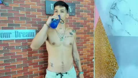 Snapshot of maaster420 chatting on February 19, 6:54 pm itgram pezlo josue online show from February 19, 6:54 pm