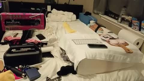 mac1119 online show from November 17, 7:11 am