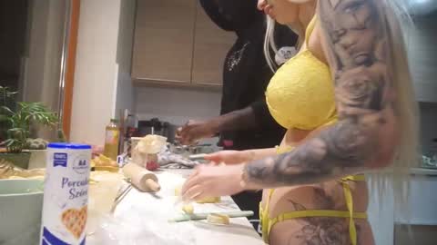 Mac Troy online show from November 27, 9:11 pm