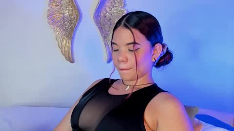 Macarena  online show from October 25, 11:05 pm