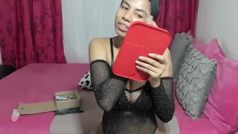 Mac Delice online show from October 15, 11:48 pm