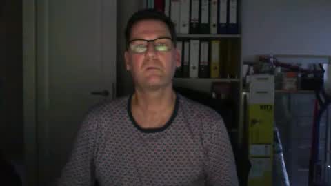 macfly67 online show from February 8, 6:50 am