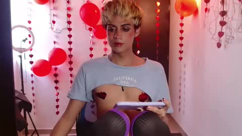 Snapshot of machissex chatting on February 13, 2:09 pm machissex online show from February 13, 2:09 pm