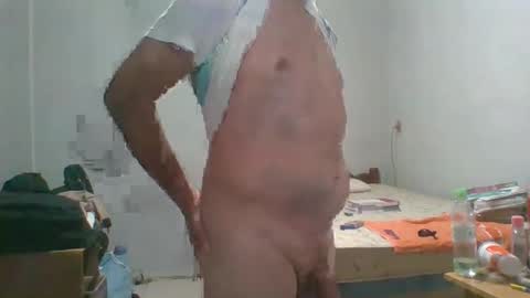 Snapshot of machoalex chatting on February 21, 8:51 am MACHOLIVRE online show from February 21, 8:51 am