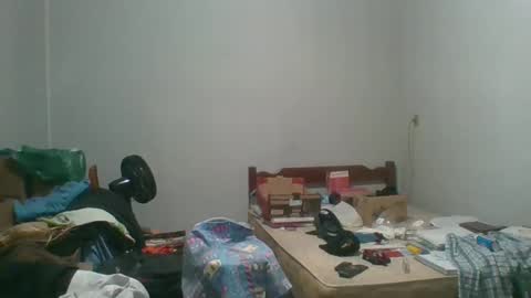 Snapshot of machoalex chatting on March 2, 7:10 am MACHOLIVRE online show from March 2, 7:10 am