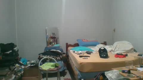 Snapshot of machoalex chatting on January 1, 8:35 am MACHOLIVRE online show from January 1, 8:35 am