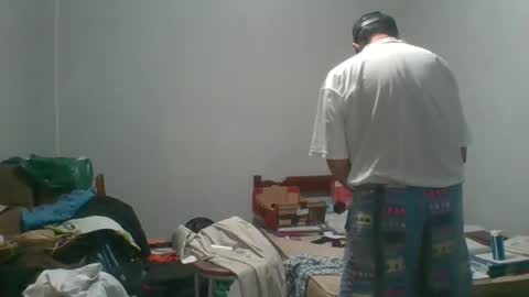 Snapshot of machoalex chatting on March 1, 7:30 am MACHOLIVRE online show from March 1, 7:30 am