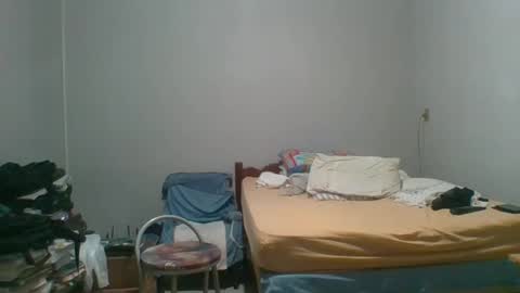 Snapshot of machoalex chatting on January 7, 10:01 am MACHOLIVRE online show from January 7, 10:01 am