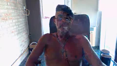 MACHO BUSCADOR online show from February 7, 2:04 pm