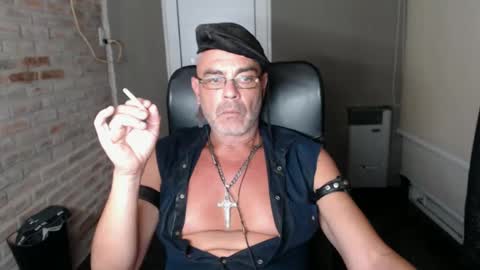 MACHO BUSCADOR online show from February 27, 2:25 am