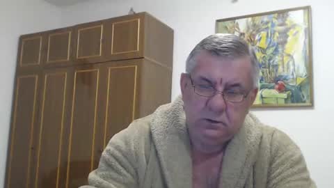 Macho online show from February 17, 8:06 pm