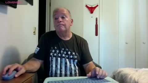 mackdocc001 online show from April 13, 2:21 pm