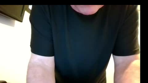 mackdocc001 online show from October 21, 4:32 pm