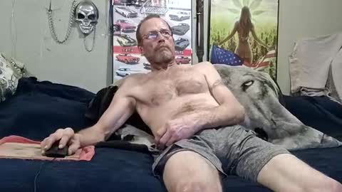 mackdog1369 online show from February 19, 9:30 am